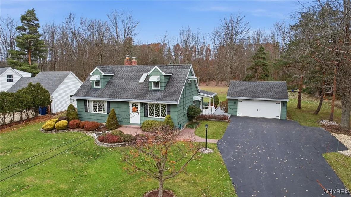 2420 Dodge Road, Amherst, New York 14051, Amherst, New York 14051, 3 Bedrooms Bedrooms, 6 Rooms Rooms,3 BathroomsBathrooms,Residential,For Sale,2420 Dodge Road, Amherst, New York 14051,0,B1650794