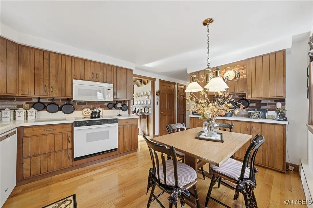 2420 Dodge Road, Amherst, New York 14051, Amherst, New York 14051, 3 Bedrooms Bedrooms, 6 Rooms Rooms,3 BathroomsBathrooms,Residential,For Sale,2420 Dodge Road, Amherst, New York 14051,0,B1650794