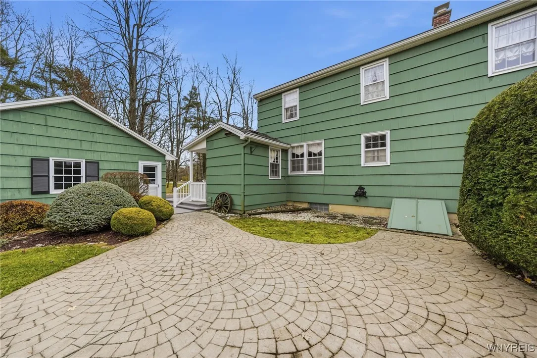 2420 Dodge Road, Amherst, New York 14051, Amherst, New York 14051, 3 Bedrooms Bedrooms, 6 Rooms Rooms,3 BathroomsBathrooms,Residential,For Sale,2420 Dodge Road, Amherst, New York 14051,0,B1650794