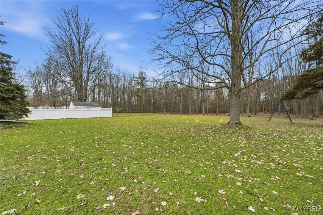 2420 Dodge Road, Amherst, New York 14051, Amherst, New York 14051, 3 Bedrooms Bedrooms, 6 Rooms Rooms,3 BathroomsBathrooms,Residential,For Sale,2420 Dodge Road, Amherst, New York 14051,0,B1650794