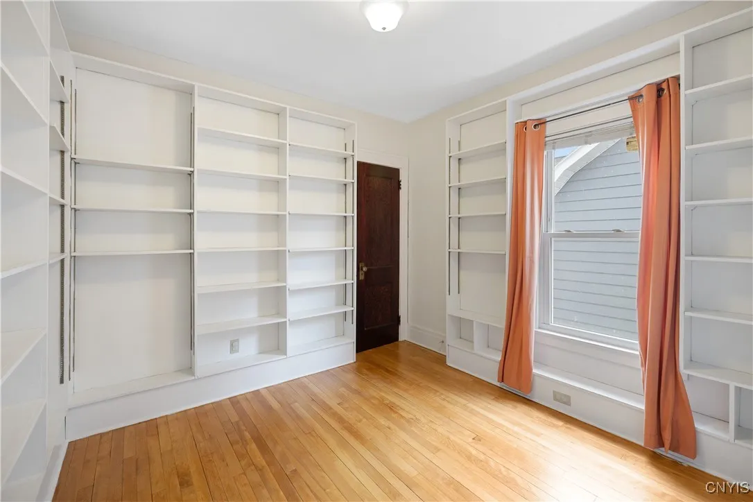 144 Durston Avenue, Syracuse, New York 13203, Syracuse, New York 13203, 4 Bedrooms Bedrooms, 10 Rooms Rooms,2 BathroomsBathrooms,Residential Lease,Closed,144 Durston Avenue, Syracuse, New York 13203,0,S1650061