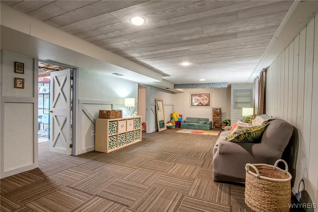 107 Patricia Drive, West Seneca, New York 14224, West Seneca, New York 14224, 3 Bedrooms Bedrooms, 7 Rooms Rooms,1 BathroomBathrooms,Residential,For Sale,107 Patricia Drive, West Seneca, New York 14224,0,B1651268