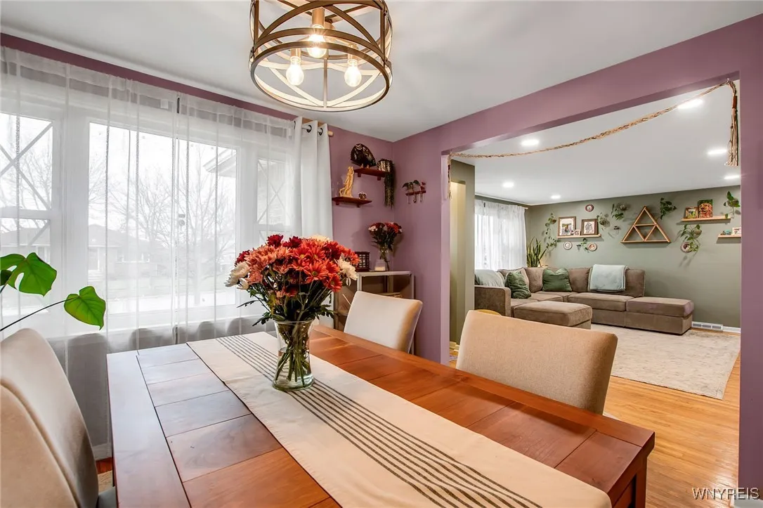 107 Patricia Drive, West Seneca, New York 14224, West Seneca, New York 14224, 3 Bedrooms Bedrooms, 7 Rooms Rooms,1 BathroomBathrooms,Residential,For Sale,107 Patricia Drive, West Seneca, New York 14224,0,B1651268