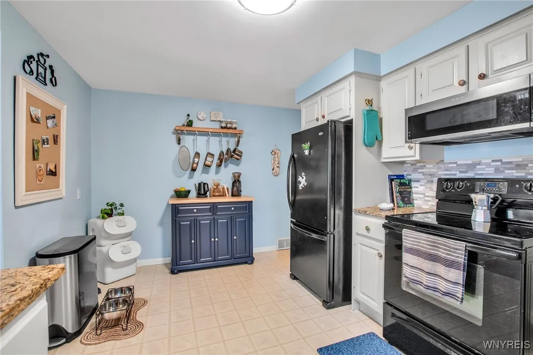 107 Patricia Drive, West Seneca, New York 14224, West Seneca, New York 14224, 3 Bedrooms Bedrooms, 7 Rooms Rooms,1 BathroomBathrooms,Residential,For Sale,107 Patricia Drive, West Seneca, New York 14224,0,B1651268