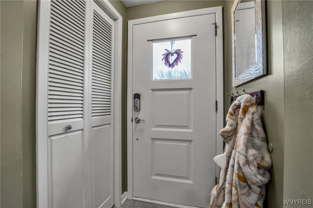 107 Patricia Drive, West Seneca, New York 14224, West Seneca, New York 14224, 3 Bedrooms Bedrooms, 7 Rooms Rooms,1 BathroomBathrooms,Residential,For Sale,107 Patricia Drive, West Seneca, New York 14224,0,B1651268