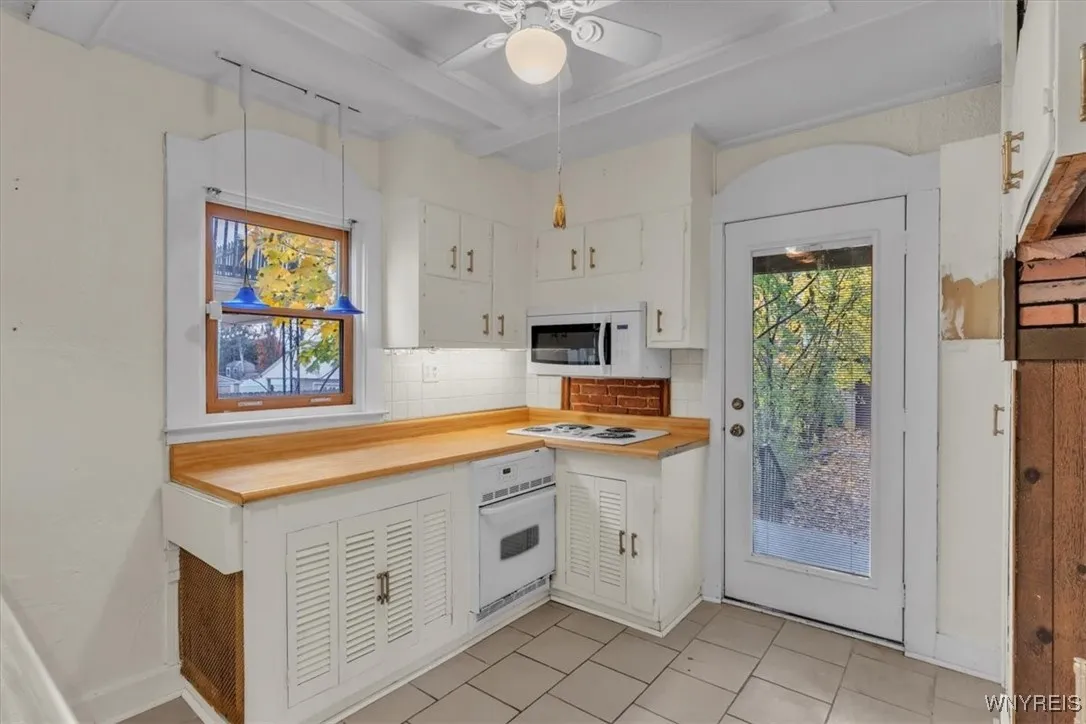 1315 Maple Avenue, Niagara Falls, New York 14305, Niagara Falls, New York 14305, 3 Bedrooms Bedrooms, 8 Rooms Rooms,1 BathroomBathrooms,Residential,For Sale,1315 Maple Avenue, Niagara Falls, New York 14305,0,B1651134