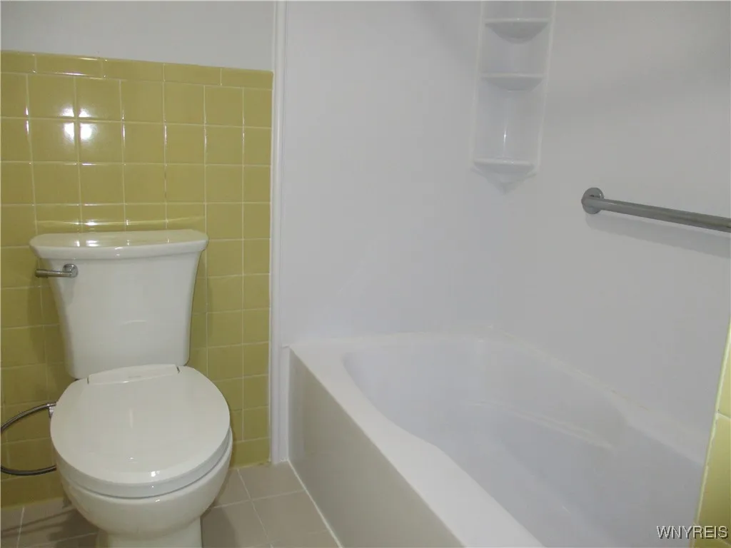 105 Carriage Drive 7, Orchard Park, New York 14127, Orchard Park, New York 14127, 3 Bedrooms Bedrooms, 7 Rooms Rooms,1 BathroomBathrooms,Residential,For Sale,105 Carriage Drive 7, Orchard Park, New York 14127,0,B1651307