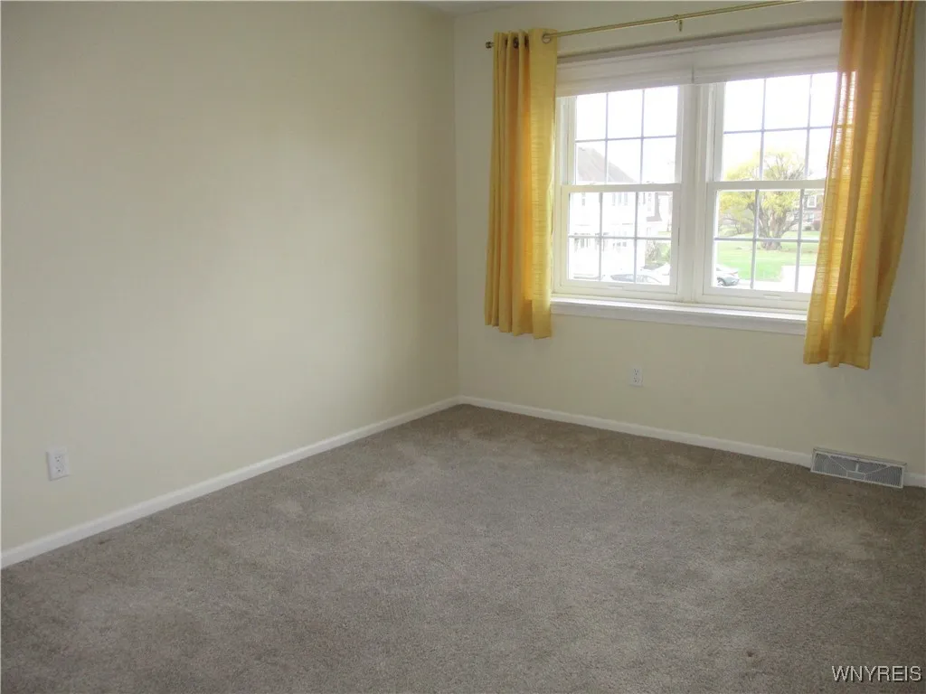 105 Carriage Drive 7, Orchard Park, New York 14127, Orchard Park, New York 14127, 3 Bedrooms Bedrooms, 7 Rooms Rooms,1 BathroomBathrooms,Residential,For Sale,105 Carriage Drive 7, Orchard Park, New York 14127,0,B1651307