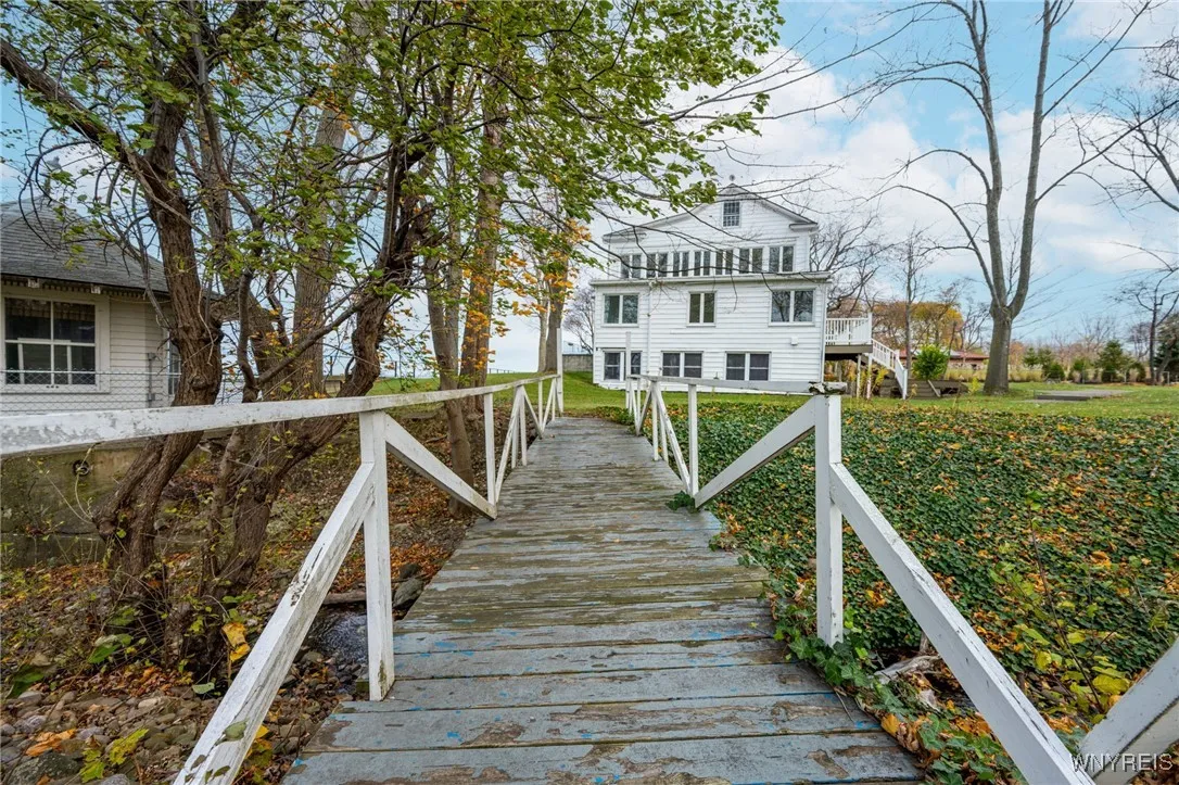 5198 Lake Shore Road, Hamburg, New York 14075, Hamburg, New York 14075, 5 Bedrooms Bedrooms, 12 Rooms Rooms,3 BathroomsBathrooms,Residential,For Sale,5198 Lake Shore Road, Hamburg, New York 14075,0,B1649839