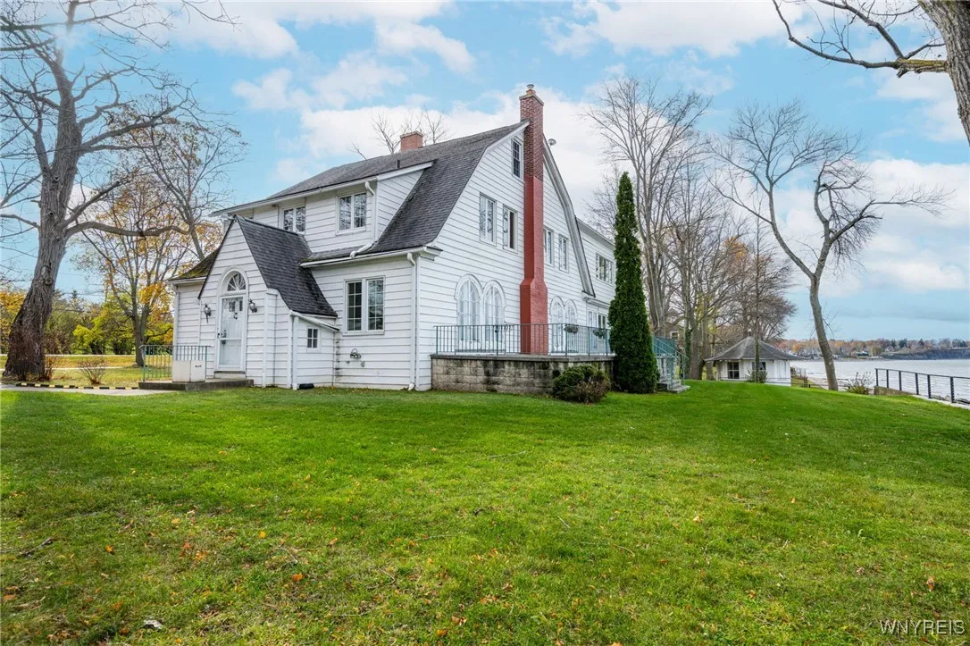 5198 Lake Shore Road, Hamburg, New York 14075, Hamburg, New York 14075, 5 Bedrooms Bedrooms, 12 Rooms Rooms,3 BathroomsBathrooms,Residential,For Sale,5198 Lake Shore Road, Hamburg, New York 14075,0,B1649839