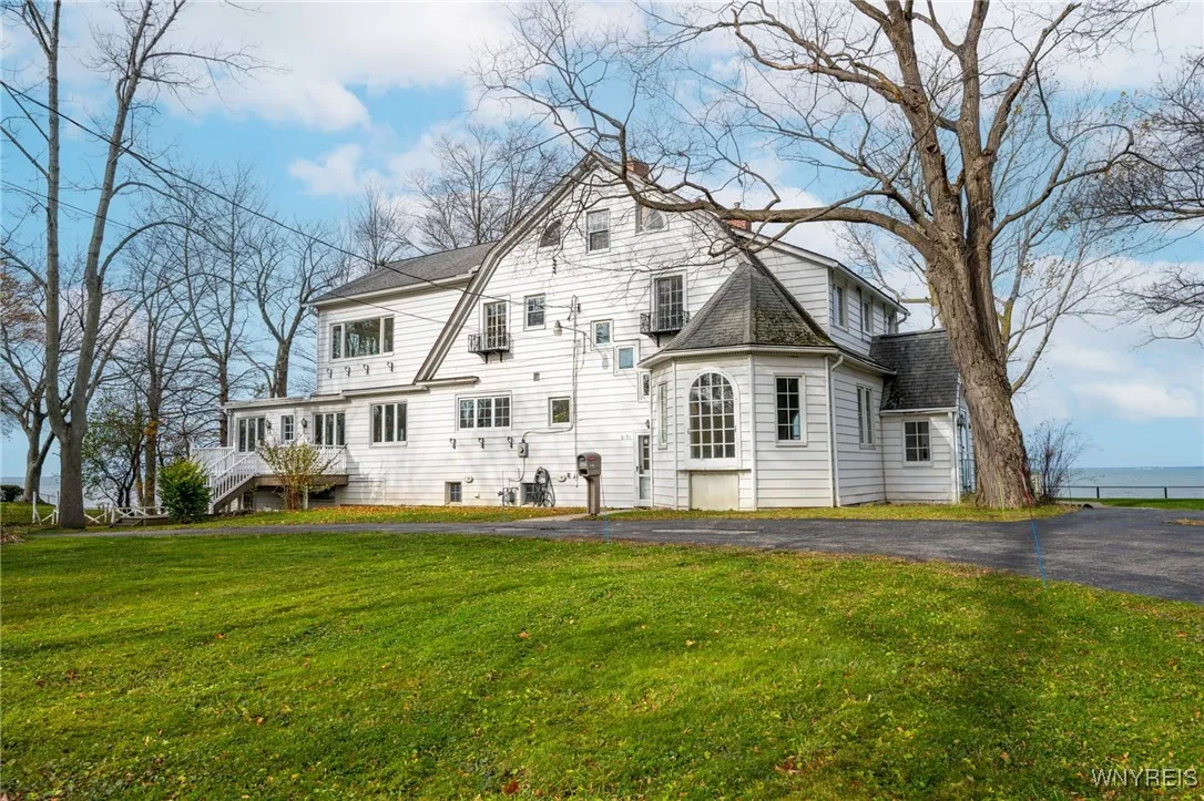 5198 Lake Shore Road, Hamburg, New York 14075, Hamburg, New York 14075, 5 Bedrooms Bedrooms, 12 Rooms Rooms,3 BathroomsBathrooms,Residential,For Sale,5198 Lake Shore Road, Hamburg, New York 14075,0,B1649839