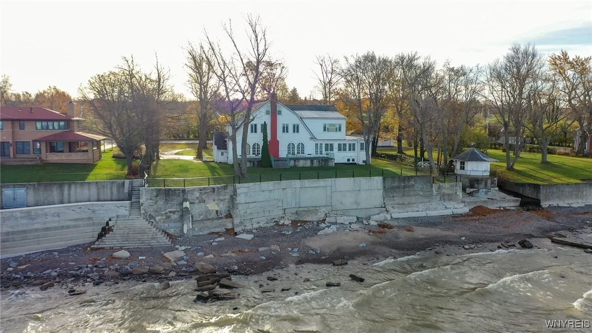 5198 Lake Shore Road, Hamburg, New York 14075, Hamburg, New York 14075, 5 Bedrooms Bedrooms, 12 Rooms Rooms,3 BathroomsBathrooms,Residential,For Sale,5198 Lake Shore Road, Hamburg, New York 14075,0,B1649839