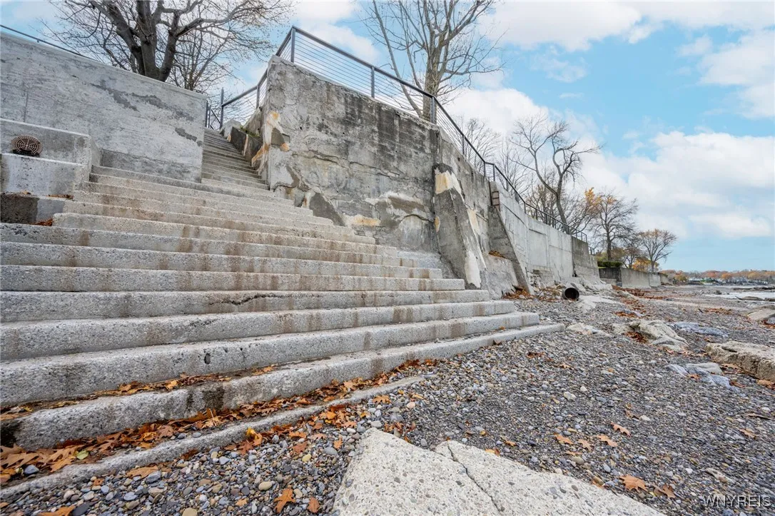 5198 Lake Shore Road, Hamburg, New York 14075, Hamburg, New York 14075, 5 Bedrooms Bedrooms, 12 Rooms Rooms,3 BathroomsBathrooms,Residential,For Sale,5198 Lake Shore Road, Hamburg, New York 14075,0,B1649839