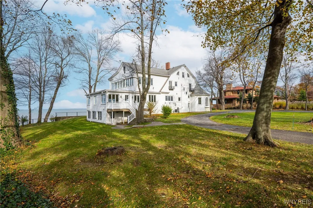 5198 Lake Shore Road, Hamburg, New York 14075, Hamburg, New York 14075, 5 Bedrooms Bedrooms, 12 Rooms Rooms,3 BathroomsBathrooms,Residential,For Sale,5198 Lake Shore Road, Hamburg, New York 14075,0,B1649839