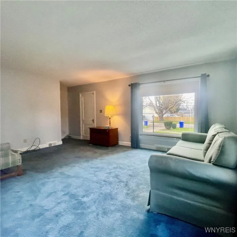 82 Onondaga Ave, West Seneca, New York 14220, West Seneca, New York 14220, 4 Bedrooms Bedrooms, 7 Rooms Rooms,1 BathroomBathrooms,Residential,For Sale,82 Onondaga Ave, West Seneca, New York 14220,0,B1651181