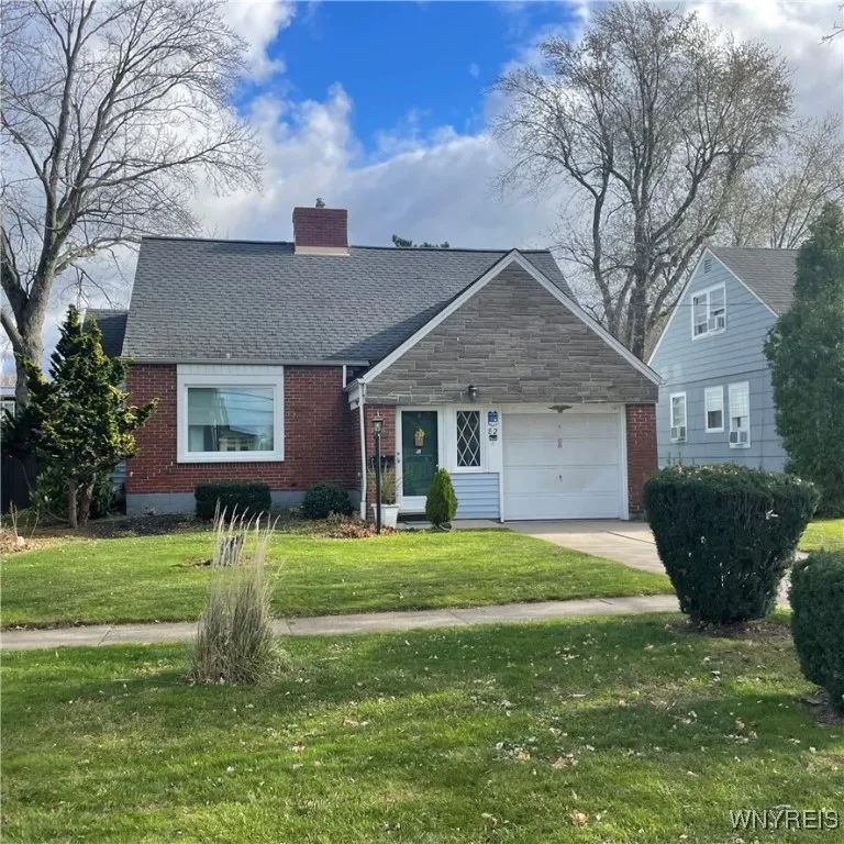 82 Onondaga Ave, West Seneca, New York 14220, West Seneca, New York 14220, 4 Bedrooms Bedrooms, 7 Rooms Rooms,1 BathroomBathrooms,Residential,For Sale,82 Onondaga Ave, West Seneca, New York 14220,0,B1651181