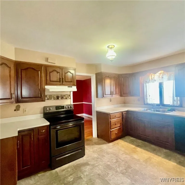 82 Onondaga Ave, West Seneca, New York 14220, West Seneca, New York 14220, 4 Bedrooms Bedrooms, 7 Rooms Rooms,1 BathroomBathrooms,Residential,For Sale,82 Onondaga Ave, West Seneca, New York 14220,0,B1651181