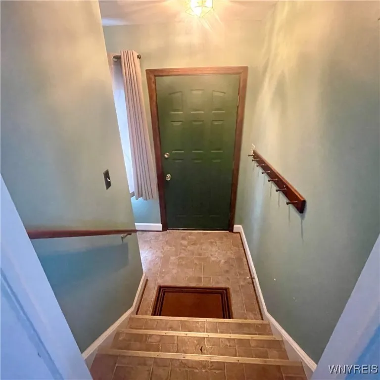 82 Onondaga Ave, West Seneca, New York 14220, West Seneca, New York 14220, 4 Bedrooms Bedrooms, 7 Rooms Rooms,1 BathroomBathrooms,Residential,For Sale,82 Onondaga Ave, West Seneca, New York 14220,0,B1651181