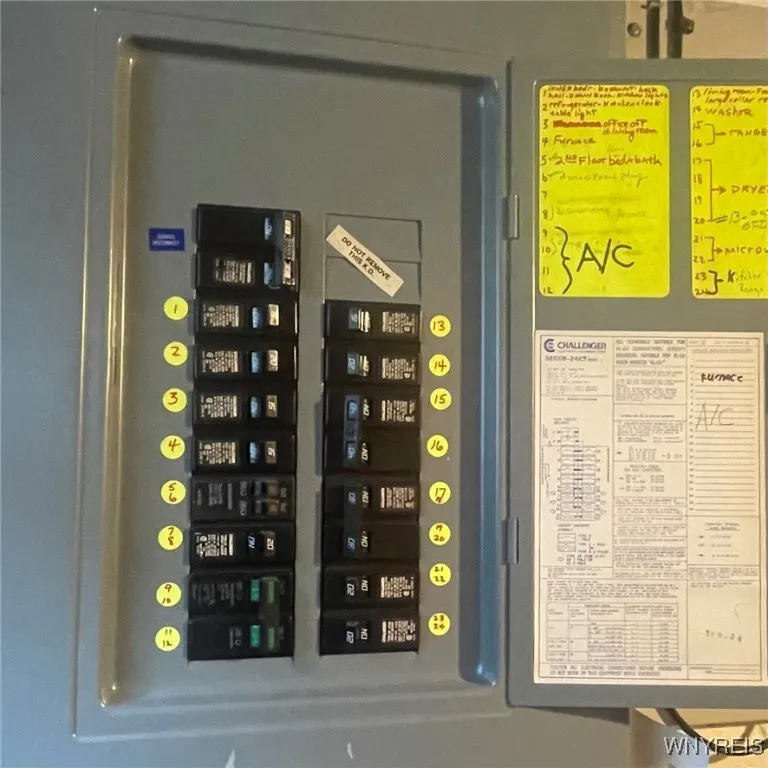 82 Onondaga Ave, West Seneca, New York 14220, West Seneca, New York 14220, 4 Bedrooms Bedrooms, 7 Rooms Rooms,1 BathroomBathrooms,Residential,For Sale,82 Onondaga Ave, West Seneca, New York 14220,0,B1651181