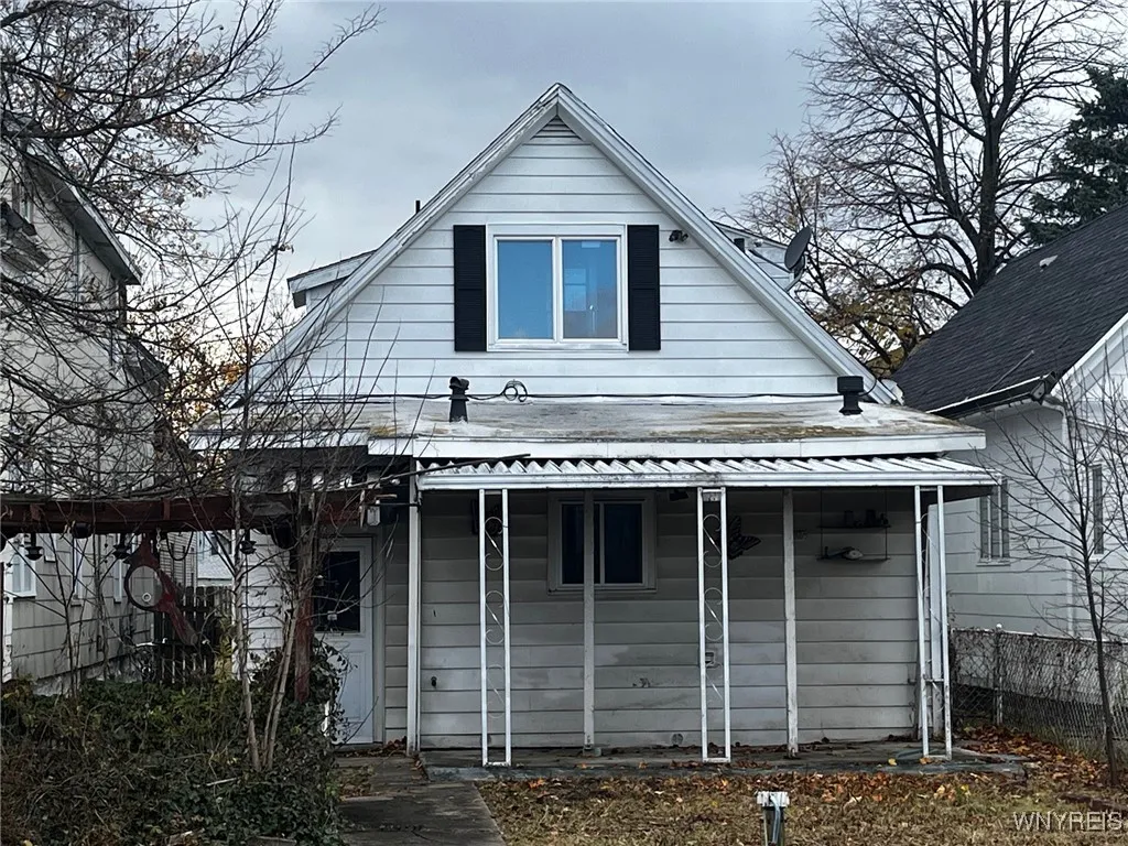 41 Briscoe Avenue, Buffalo, New York 14211, Buffalo, New York 14211, 4 Bedrooms Bedrooms, ,2 BathroomsBathrooms,Residential,For Sale,41 Briscoe Avenue, Buffalo, New York 14211,0,B1651409