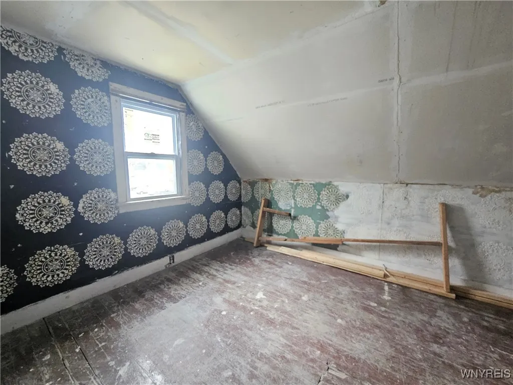 21 Liddell Street, Buffalo, New York 14212, Buffalo, New York 14212, 6 Bedrooms Bedrooms, ,1 BathroomBathrooms,Residential,For Sale,21 Liddell Street, Buffalo, New York 14212,0,B1651416