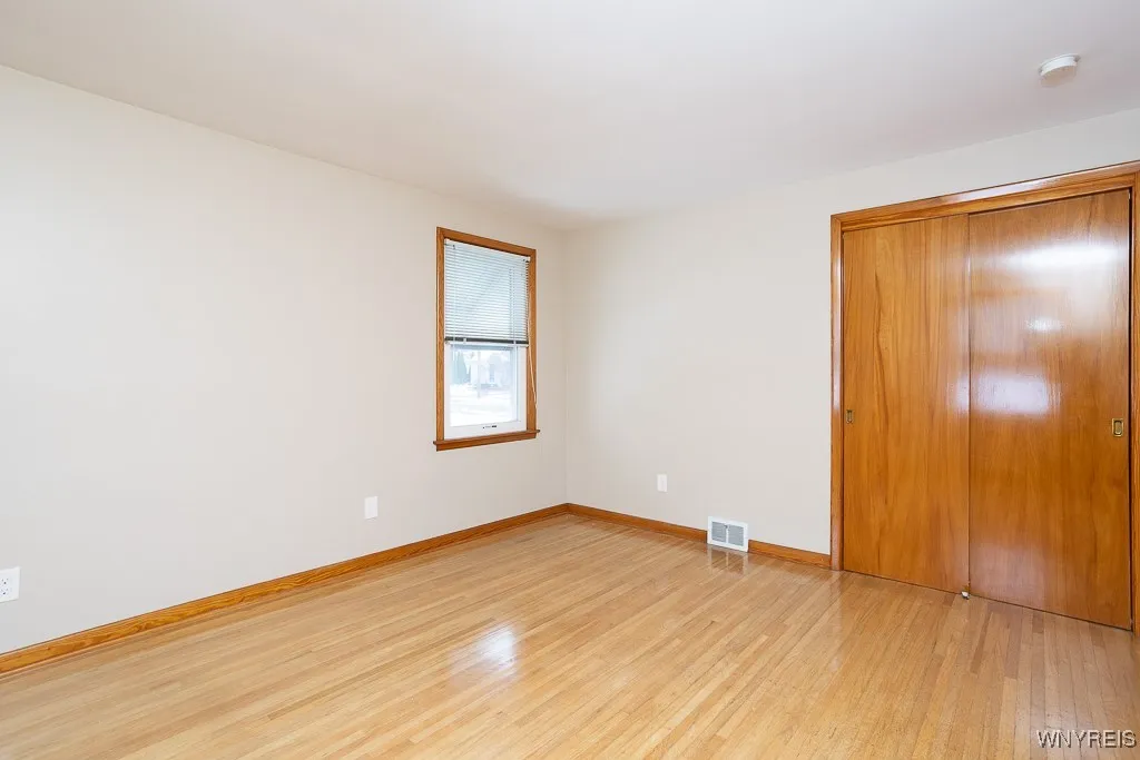 685 Barrally Street, North Tonawanda, New York 141, North Tonawanda, New York 14120, 3 Bedrooms Bedrooms, 7 Rooms Rooms,1 BathroomBathrooms,Residential Lease,For Rent,685 Barrally Street, North Tonawanda, New York 141,0,B1651392