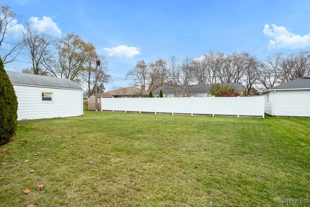 685 Barrally Street, North Tonawanda, New York 141, North Tonawanda, New York 14120, 3 Bedrooms Bedrooms, 7 Rooms Rooms,1 BathroomBathrooms,Residential Lease,For Rent,685 Barrally Street, North Tonawanda, New York 141,0,B1651392