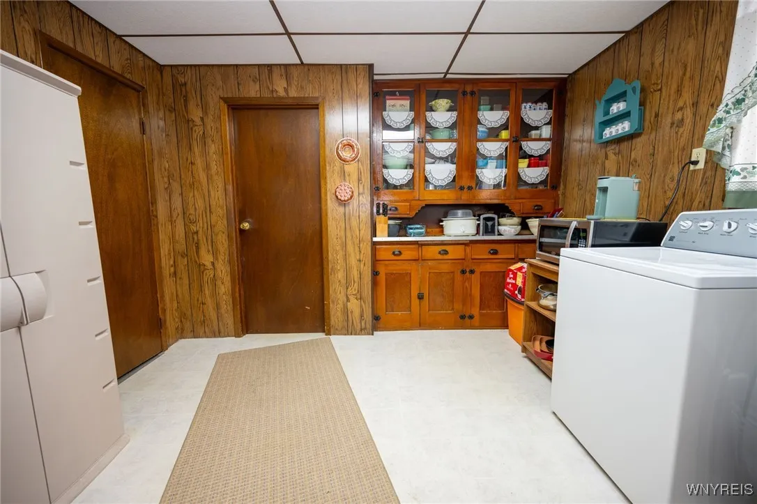 15 Central Avenue, Buffalo, New York 14206, Buffalo, New York 14206, 4 Bedrooms Bedrooms, 8 Rooms Rooms,1 BathroomBathrooms,Residential,For Sale,15 Central Avenue, Buffalo, New York 14206,0,B1651380
