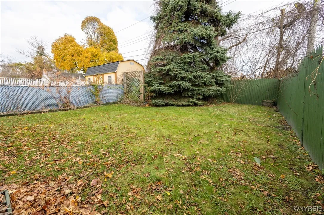 15 Central Avenue, Buffalo, New York 14206, Buffalo, New York 14206, 4 Bedrooms Bedrooms, 8 Rooms Rooms,1 BathroomBathrooms,Residential,For Sale,15 Central Avenue, Buffalo, New York 14206,0,B1651380