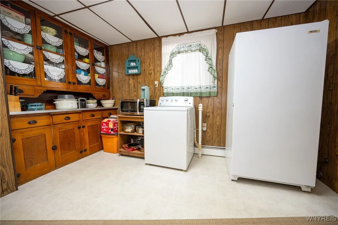 15 Central Avenue, Buffalo, New York 14206, Buffalo, New York 14206, 4 Bedrooms Bedrooms, 8 Rooms Rooms,1 BathroomBathrooms,Residential,For Sale,15 Central Avenue, Buffalo, New York 14206,0,B1651380