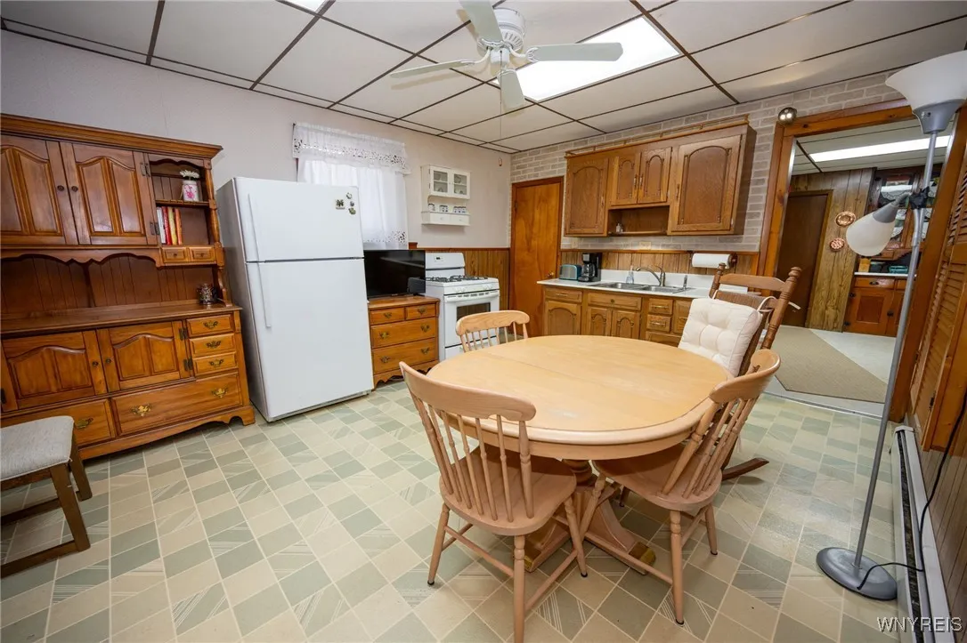 15 Central Avenue, Buffalo, New York 14206, Buffalo, New York 14206, 4 Bedrooms Bedrooms, 8 Rooms Rooms,1 BathroomBathrooms,Residential,For Sale,15 Central Avenue, Buffalo, New York 14206,0,B1651380