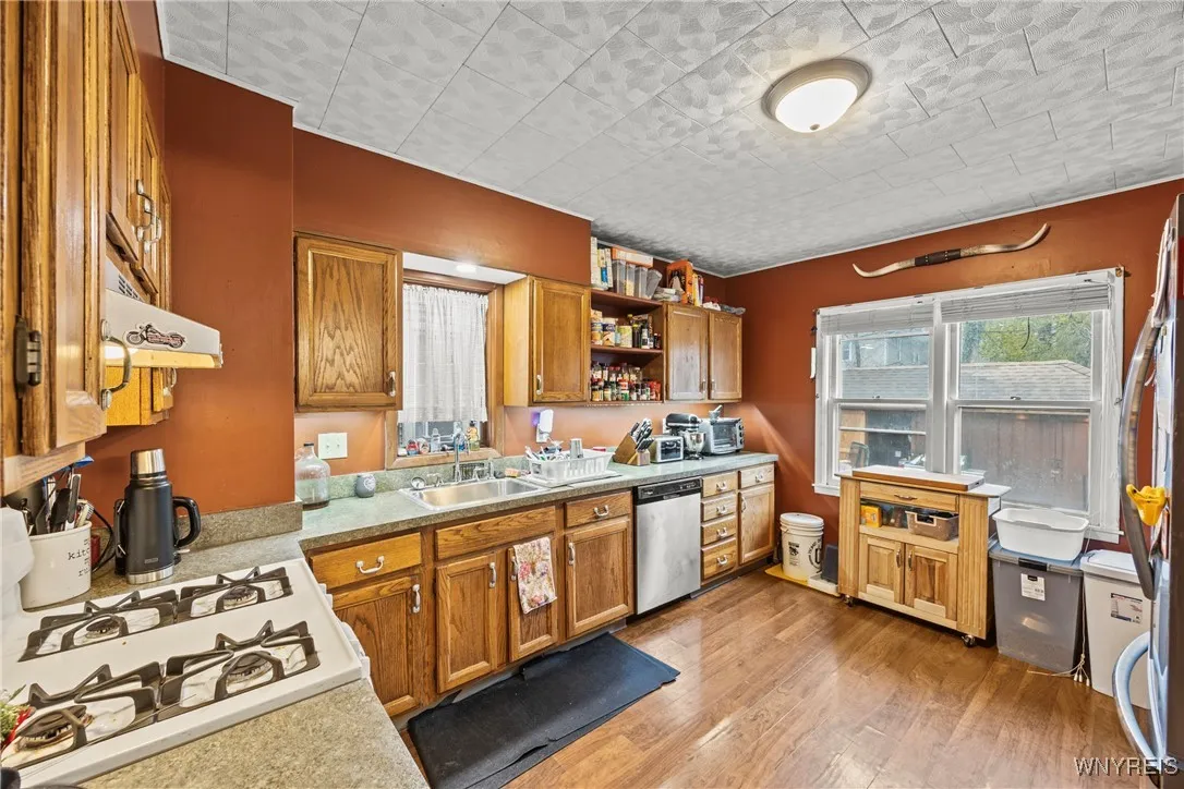 129 Armin Place, Buffalo, New York 14210, Buffalo, New York 14210, 3 Bedrooms Bedrooms, 7 Rooms Rooms,1 BathroomBathrooms,Residential,For Sale,129 Armin Place, Buffalo, New York 14210,0,B1651419