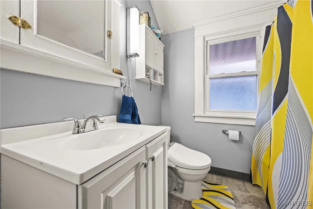 129 Armin Place, Buffalo, New York 14210, Buffalo, New York 14210, 3 Bedrooms Bedrooms, 7 Rooms Rooms,1 BathroomBathrooms,Residential,For Sale,129 Armin Place, Buffalo, New York 14210,0,B1651419