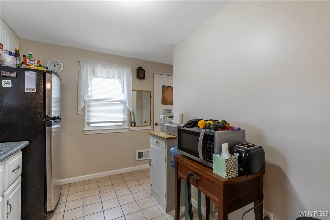 2696 Colvin Boulevard, Tonawanda, New York 14150, Tonawanda, New York 14150, 2 Bedrooms Bedrooms, 7 Rooms Rooms,1 BathroomBathrooms,Residential,For Sale,2696 Colvin Boulevard, Tonawanda, New York 14150,0,B1650679