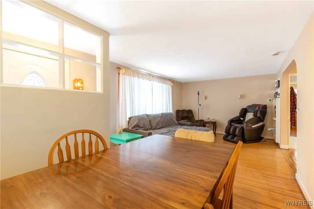 2696 Colvin Boulevard, Tonawanda, New York 14150, Tonawanda, New York 14150, 2 Bedrooms Bedrooms, 7 Rooms Rooms,1 BathroomBathrooms,Residential,For Sale,2696 Colvin Boulevard, Tonawanda, New York 14150,0,B1650679