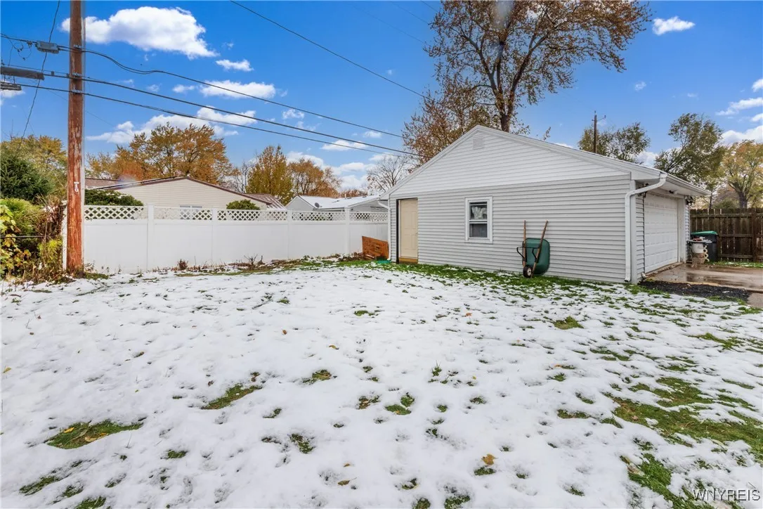 2696 Colvin Boulevard, Tonawanda, New York 14150, Tonawanda, New York 14150, 2 Bedrooms Bedrooms, 7 Rooms Rooms,1 BathroomBathrooms,Residential,For Sale,2696 Colvin Boulevard, Tonawanda, New York 14150,0,B1650679