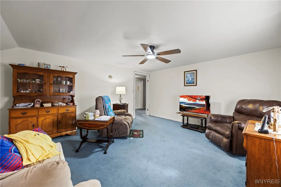 Second Floor Living Room/Bedroom 2