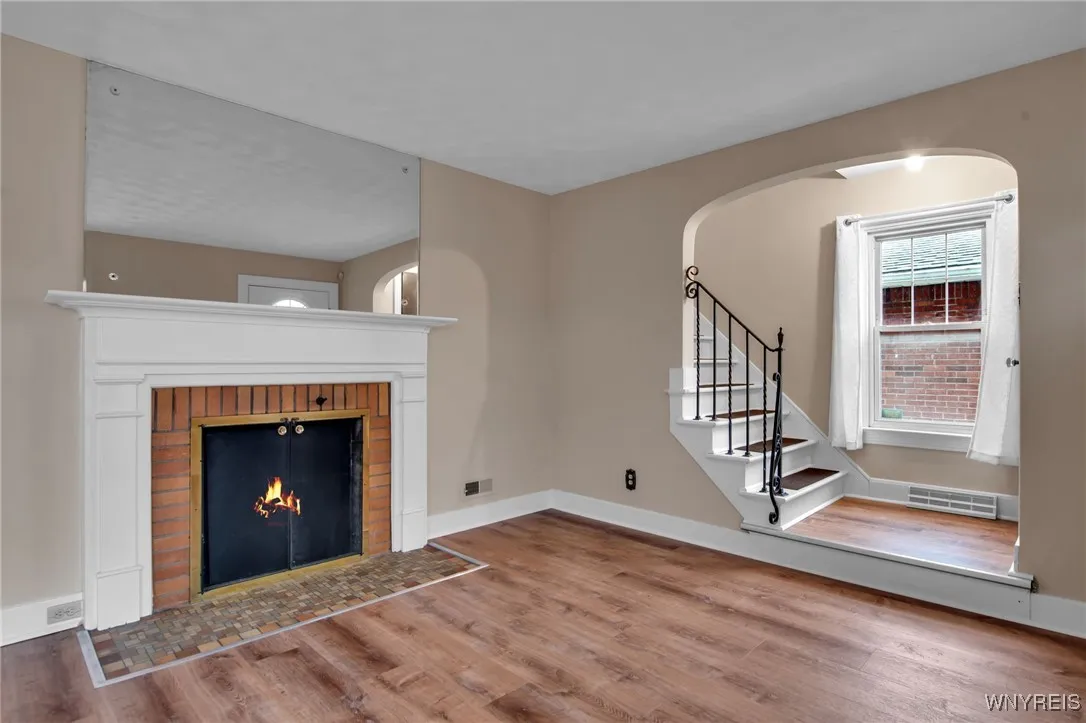 21 Waverly Avenue, Tonawanda, New York 14217, Tonawanda, New York 14217, 3 Bedrooms Bedrooms, 6 Rooms Rooms,1 BathroomBathrooms,Residential Lease,For Rent,21 Waverly Avenue, Tonawanda, New York 14217,0,B1646468