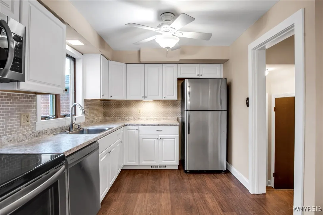 21 Waverly Avenue, Tonawanda, New York 14217, Tonawanda, New York 14217, 3 Bedrooms Bedrooms, 6 Rooms Rooms,1 BathroomBathrooms,Residential Lease,For Rent,21 Waverly Avenue, Tonawanda, New York 14217,0,B1646468