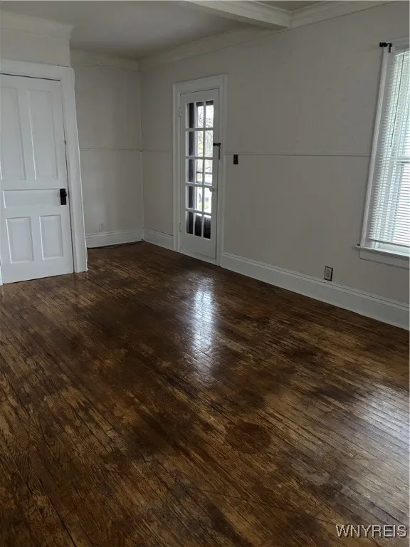 55 East Hazeltine Avenue, Tonawanda, New York 1421, Tonawanda, New York 14217, 2 Bedrooms Bedrooms, 6 Rooms Rooms,1 BathroomBathrooms,Residential Lease,For Rent,55 East Hazeltine Avenue, Tonawanda, New York 1421,0,B1651525