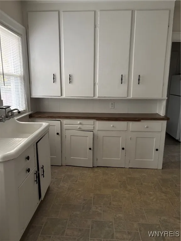 55 East Hazeltine Avenue, Tonawanda, New York 1421, Tonawanda, New York 14217, 2 Bedrooms Bedrooms, 6 Rooms Rooms,1 BathroomBathrooms,Residential Lease,For Rent,55 East Hazeltine Avenue, Tonawanda, New York 1421,0,B1651525