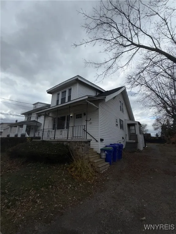 25 Kent Street, Hamburg, New York 14219, Hamburg, New York 14219, 5 Bedrooms Bedrooms, ,2 BathroomsBathrooms,Residential,For Sale,25 Kent Street, Hamburg, New York 14219,0,B1650171