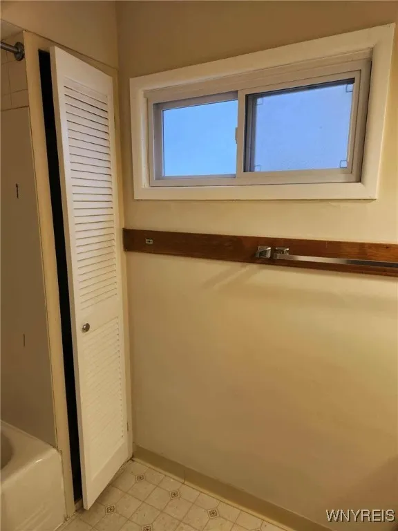 25 Kent Street, Hamburg, New York 14219, Hamburg, New York 14219, 5 Bedrooms Bedrooms, ,2 BathroomsBathrooms,Residential,For Sale,25 Kent Street, Hamburg, New York 14219,0,B1650171