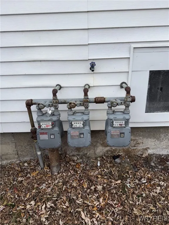 25 Kent Street, Hamburg, New York 14219, Hamburg, New York 14219, 5 Bedrooms Bedrooms, ,2 BathroomsBathrooms,Residential,For Sale,25 Kent Street, Hamburg, New York 14219,0,B1650171