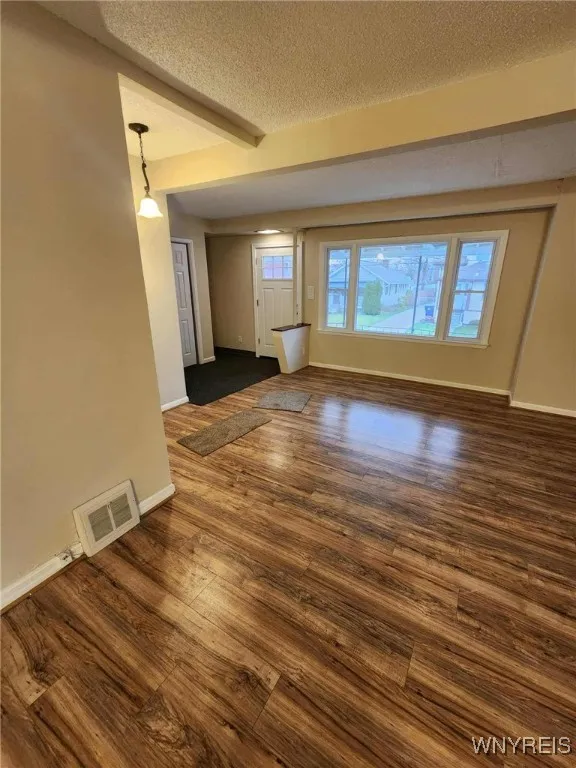 25 Kent Street, Hamburg, New York 14219, Hamburg, New York 14219, 5 Bedrooms Bedrooms, ,2 BathroomsBathrooms,Residential,For Sale,25 Kent Street, Hamburg, New York 14219,0,B1650171