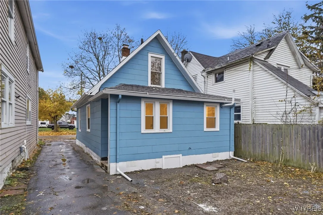 34 2nd Avenue, North Tonawanda, New York 14120, North Tonawanda, New York 14120, 3 Bedrooms Bedrooms, 5 Rooms Rooms,1 BathroomBathrooms,Residential,For Sale,34 2nd Avenue, North Tonawanda, New York 14120,0,B1651531
