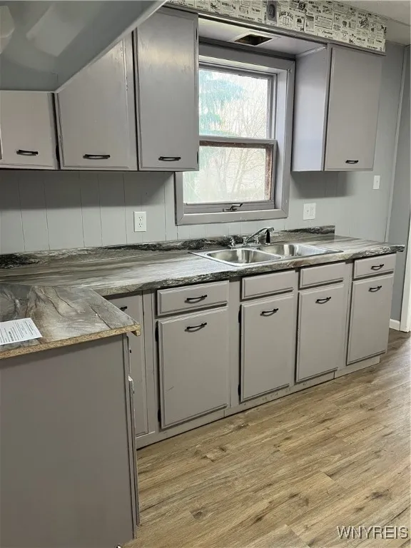 30 2nd Avenue, North Tonawanda, New York 14120, North Tonawanda, New York 14120, 4 Bedrooms Bedrooms, ,2 BathroomsBathrooms,Residential,For Sale,30 2nd Avenue, North Tonawanda, New York 14120,0,B1651513