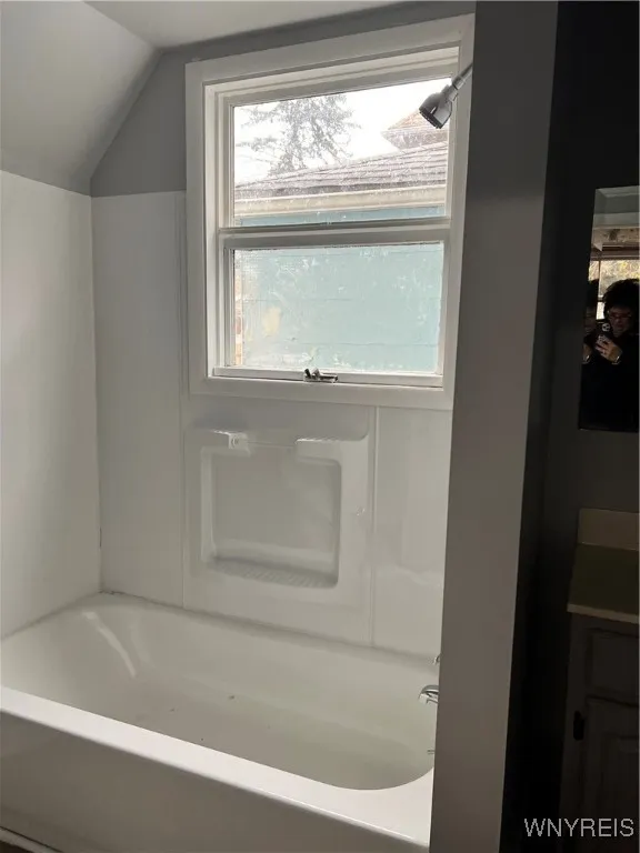 30 2nd Avenue, North Tonawanda, New York 14120, North Tonawanda, New York 14120, 4 Bedrooms Bedrooms, ,2 BathroomsBathrooms,Residential,For Sale,30 2nd Avenue, North Tonawanda, New York 14120,0,B1651513