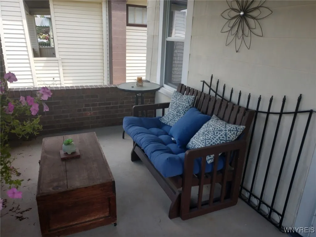 2919 Michigan Avenue, Niagara Falls, New York 1430, Niagara Falls, New York 14305, 3 Bedrooms Bedrooms, 8 Rooms Rooms,2 BathroomsBathrooms,Residential,For Sale,2919 Michigan Avenue, Niagara Falls, New York 1430,0,B1651509