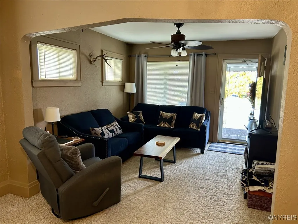 2919 Michigan Avenue, Niagara Falls, New York 1430, Niagara Falls, New York 14305, 3 Bedrooms Bedrooms, 8 Rooms Rooms,2 BathroomsBathrooms,Residential,For Sale,2919 Michigan Avenue, Niagara Falls, New York 1430,0,B1651509